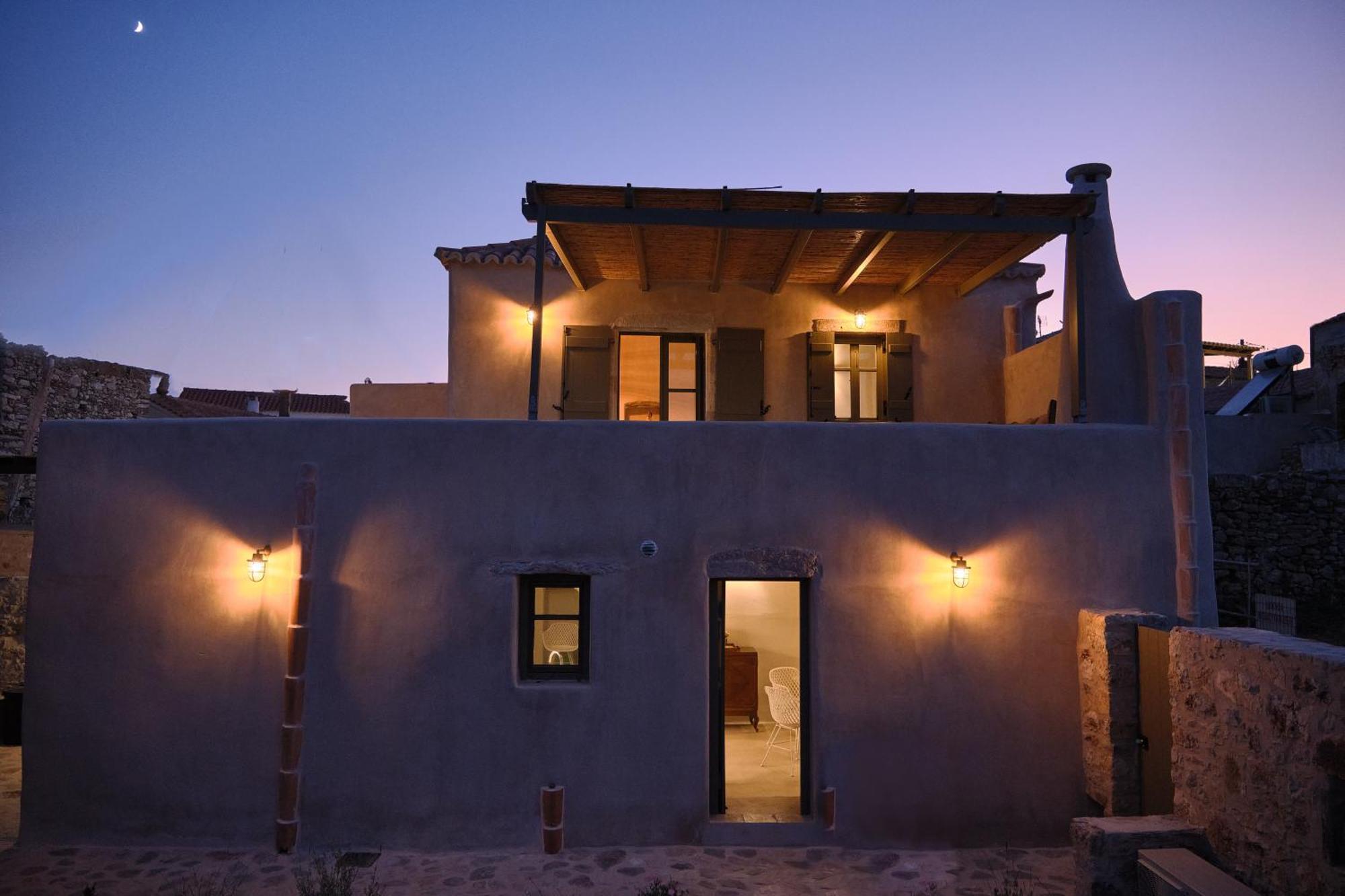 Elegantly Restored Traditional Holiday home Logothetianika